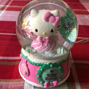Hello Kitty 2019 Holiday Snow Globe